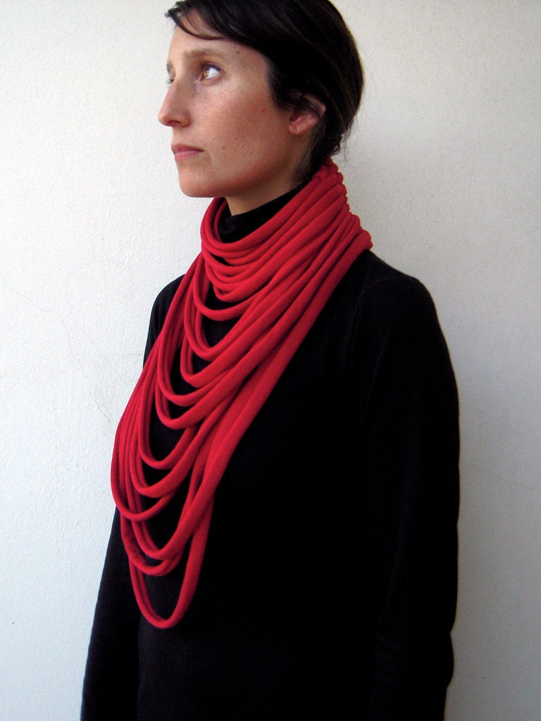 Schals Für Frauen, Statement Kette, Roter Schal, Rote Halskette, Textil-Accessoires, Stoff-Halskette, Textilschmuck, Birdienumnumshop Schals Für Frauen, Statement Kette, Roter Schal, Rote Halskette, Textil-Accessoires, Stoff-Halskette, Textilschmuck, Birdienumnumshop von birdienumnumshop