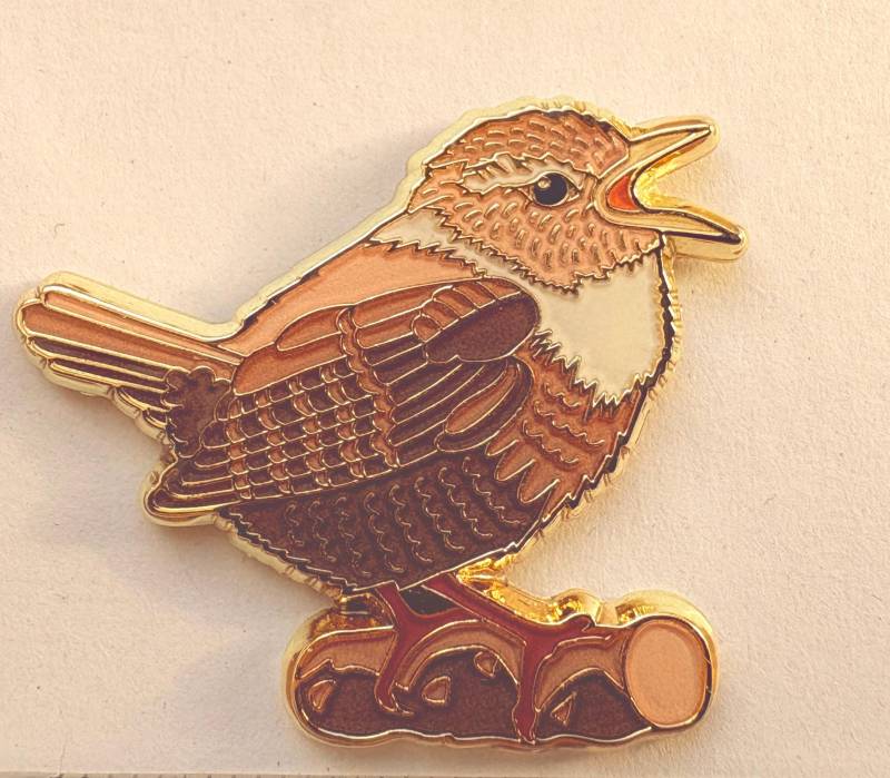 Pin Mit Motiv Zaunkönig - Showing A Wren Pin Mit Motiv Zaunkönig - Showing A Wren von birdsandpins