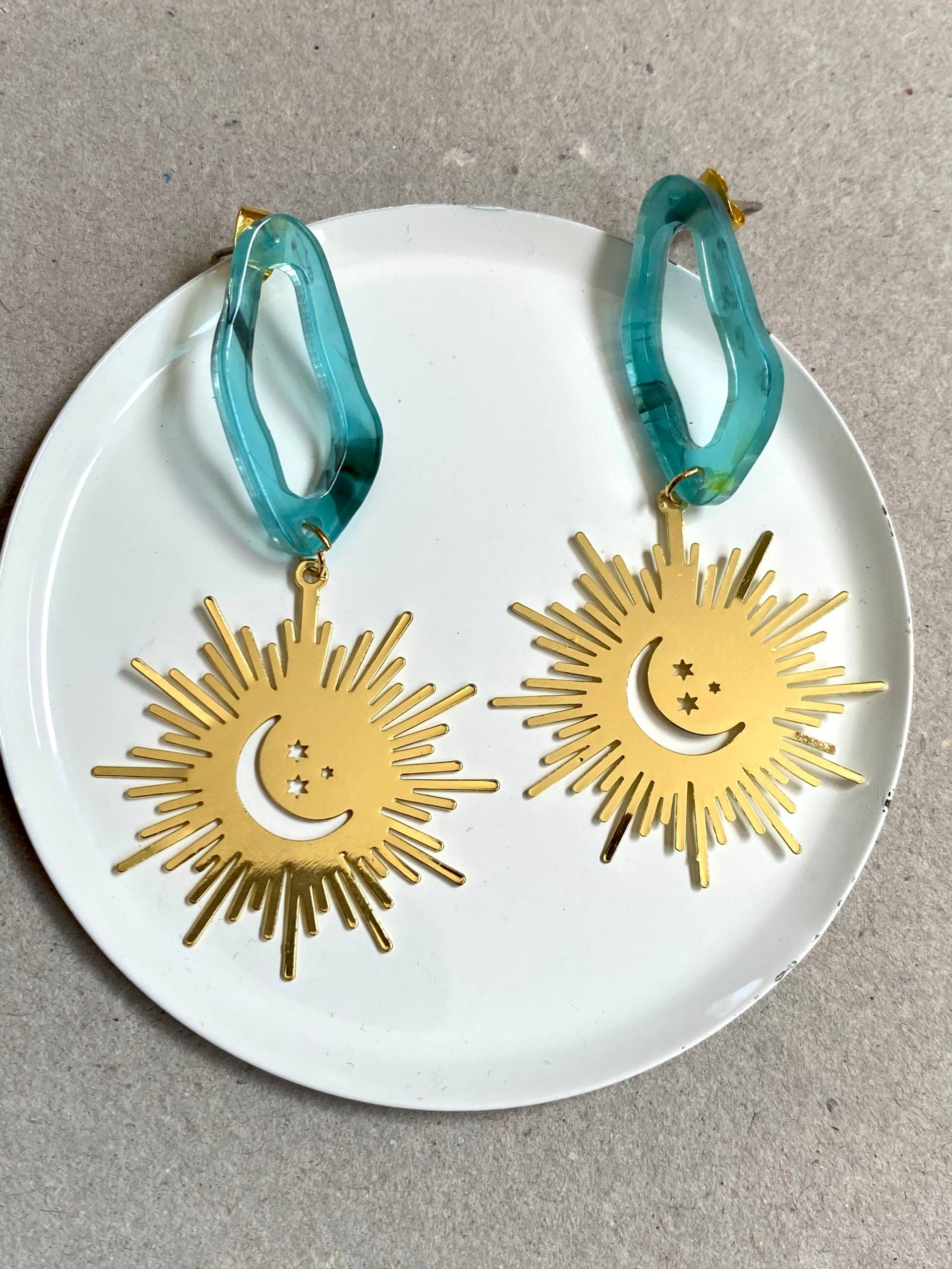 Acetat Ohrring Mit Sonne Mond Stern Anhänger I Türkis Gold Ohrschmuck Statement Ohrringe/Türkise Ohrstecker Boho Schmuck Geschenk Sie von birdsofparadiseDE