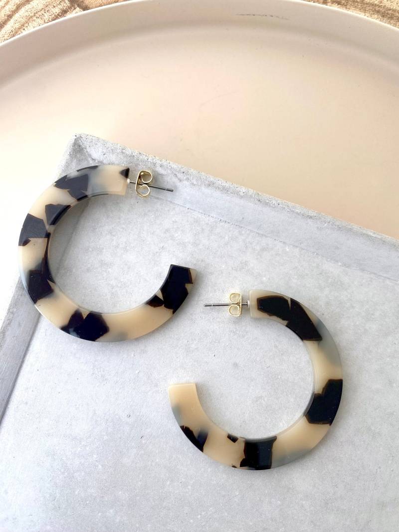 Acetat Schildpatt Creolen/Aus Kunststoff Große Ohrringe Flache Halbcreolen Schmuck Geschenk Für Freundin Acetat Schildpatt Creolen/Aus Kunststoff Große Ohrringe Flache Halbcreolen Schmuck Geschenk Für Freundin von birdsofparadiseDE