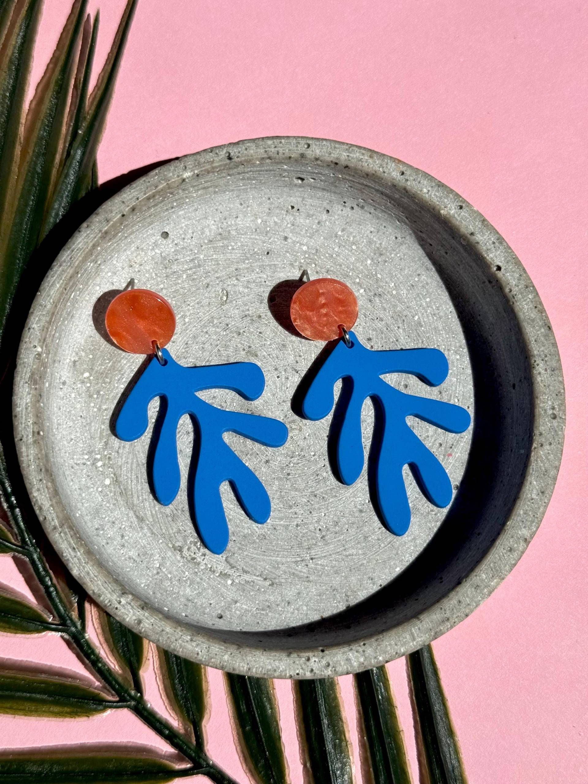 Blau - Orange Statement Ohrringe Aus Acryl in Korallen Form/Ohrstecker Mit Blauen Anhänger Blaue Geschenk Blau - Orange Statement Ohrringe Aus Acryl in Korallen Form/Ohrstecker Mit Blauen Anhänger Blaue Geschenk von birdsofparadiseDE