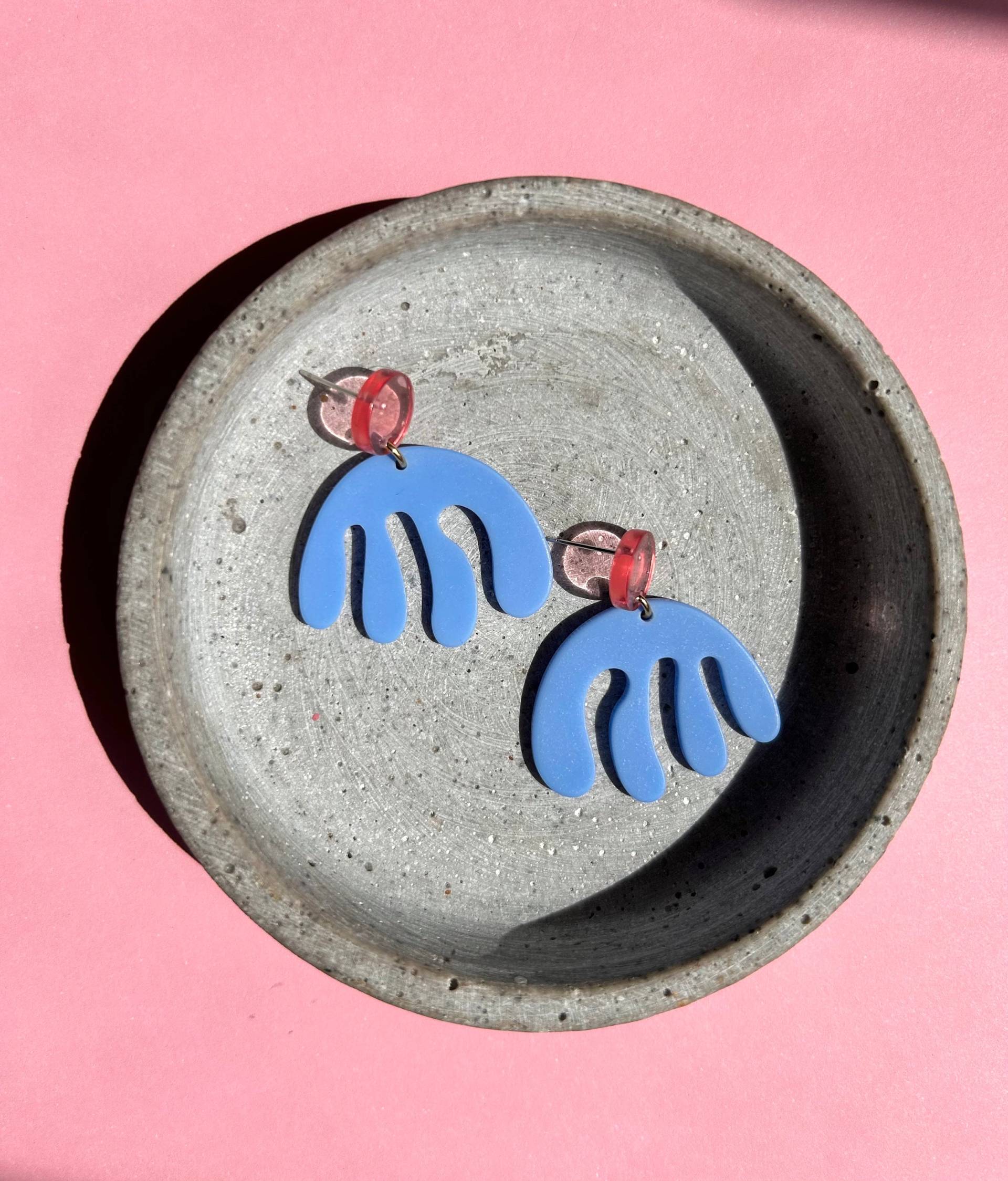 Blaue Acryl Statement Ohrringe Mit Pinken Ohrstecker/Color Blocking Bunte Geschenk von birdsofparadiseDE