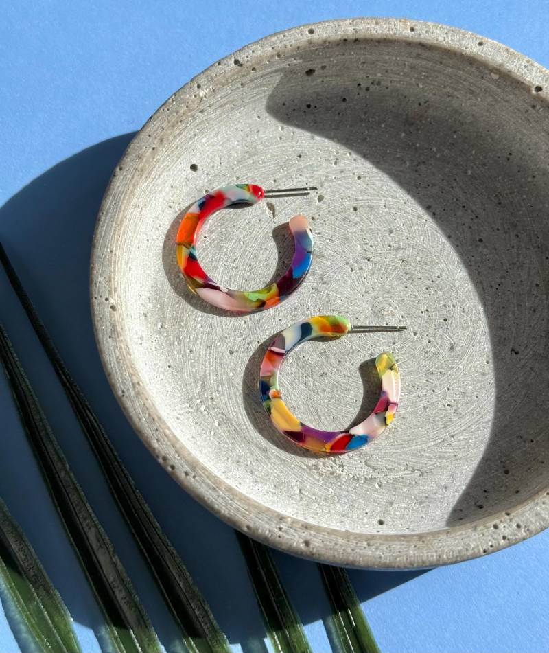 Bunte Acetat Creolen/Kleine, Aus Kunststoff Ohrringe Flache Statement Halbcreolen Schmuck Geschenk Für Freundin Bunte Acetat Creolen/Kleine, Aus Kunststoff Ohrringe Flache Statement Halbcreolen Schmuck Geschenk Für Freundin von birdsofparadiseDE