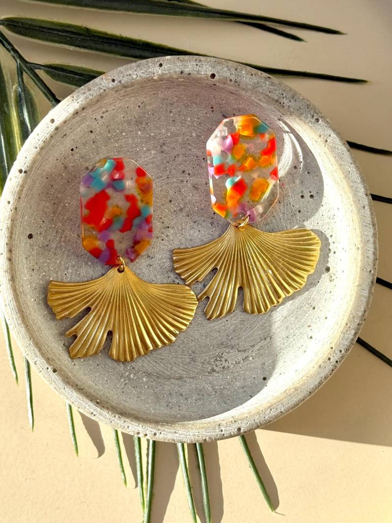 Bunte Konfetti Acetat Ohrringe Mit Goldenen Anhänger/Große, Statement in Gold Messing Auffällige von birdsofparadiseDE