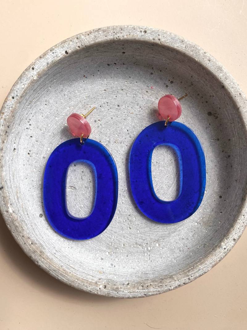 Große, Blaue Ohrringe Mit Pinken Ohrstecker/statement Bunte, Auffällige Plastik Schmuck Geschenk Für Freundin Große, Blaue Ohrringe Mit Pinken Ohrstecker/statement Bunte, Auffällige Plastik Schmuck Geschenk Für Freundin von birdsofparadiseDE