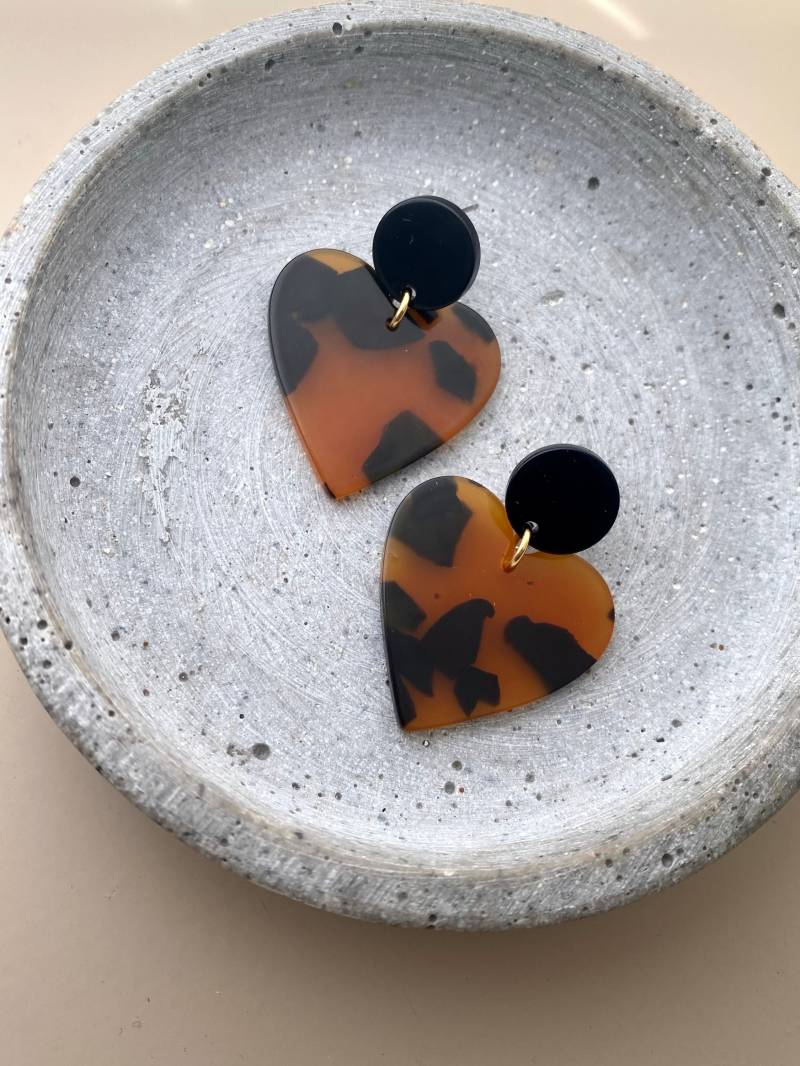 Große Herz Ohrringe Aus Acetat | Schildpatt Mit Schwarzen Ohrstecker Bunte Statement Hängeohrringe Geschenk Für Freundin Große Herz Ohrringe Aus Acetat | Schildpatt Mit Schwarzen Ohrstecker Bunte Statement Hängeohrringe Geschenk Für Freundin von birdsofparadiseDE