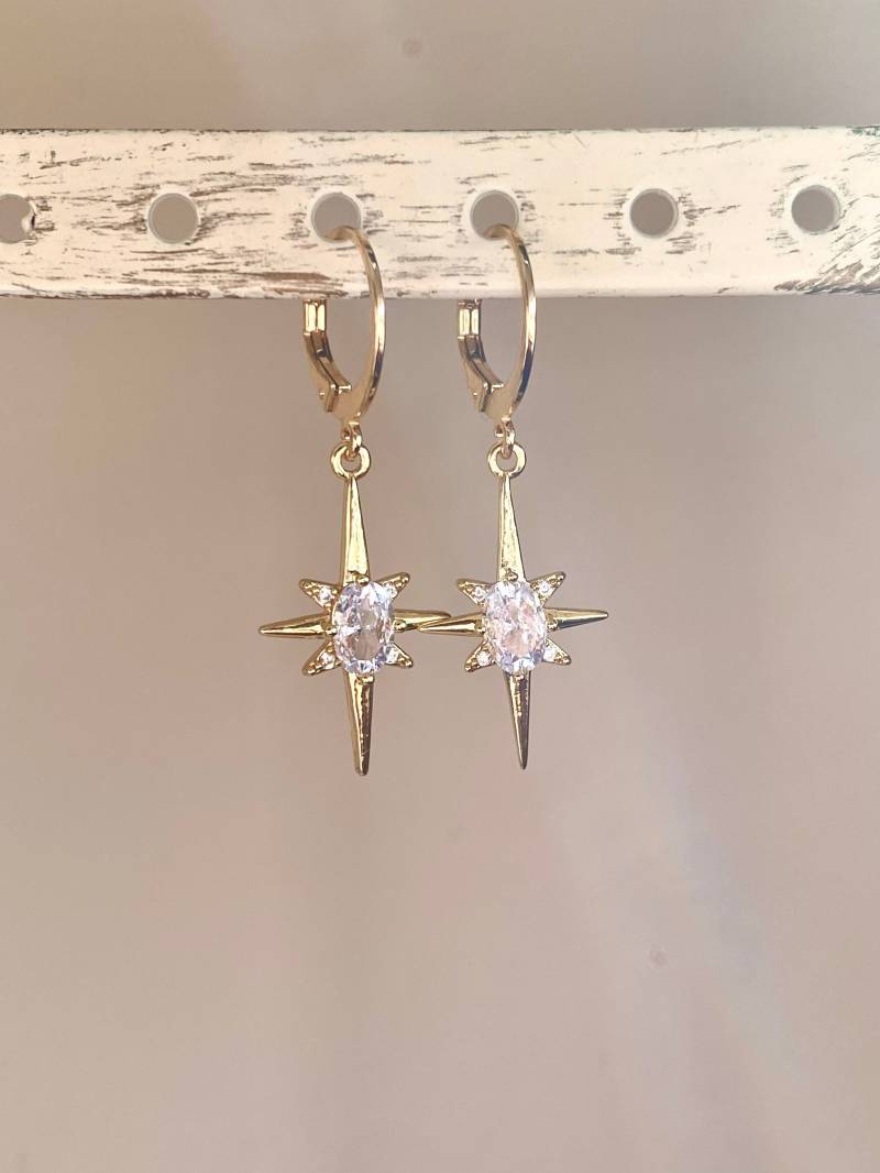 Kleine Vergoldete Huggie Creolen Mit Stern Zirkonia Anhänger/Boho Ohrringe Gold Geschenk Für Freundin von birdsofparadiseDE