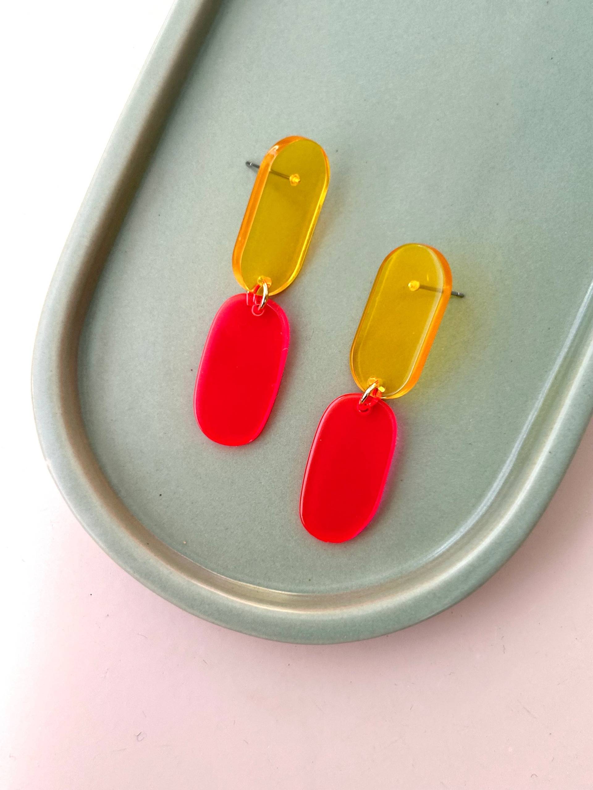 Neon Ohrringe in Pink Und Gelb/Gelbe Acryl Ohrstecker Auffällige Hängeohrringe Statement Pinke Color Blocking von birdsofparadiseDE