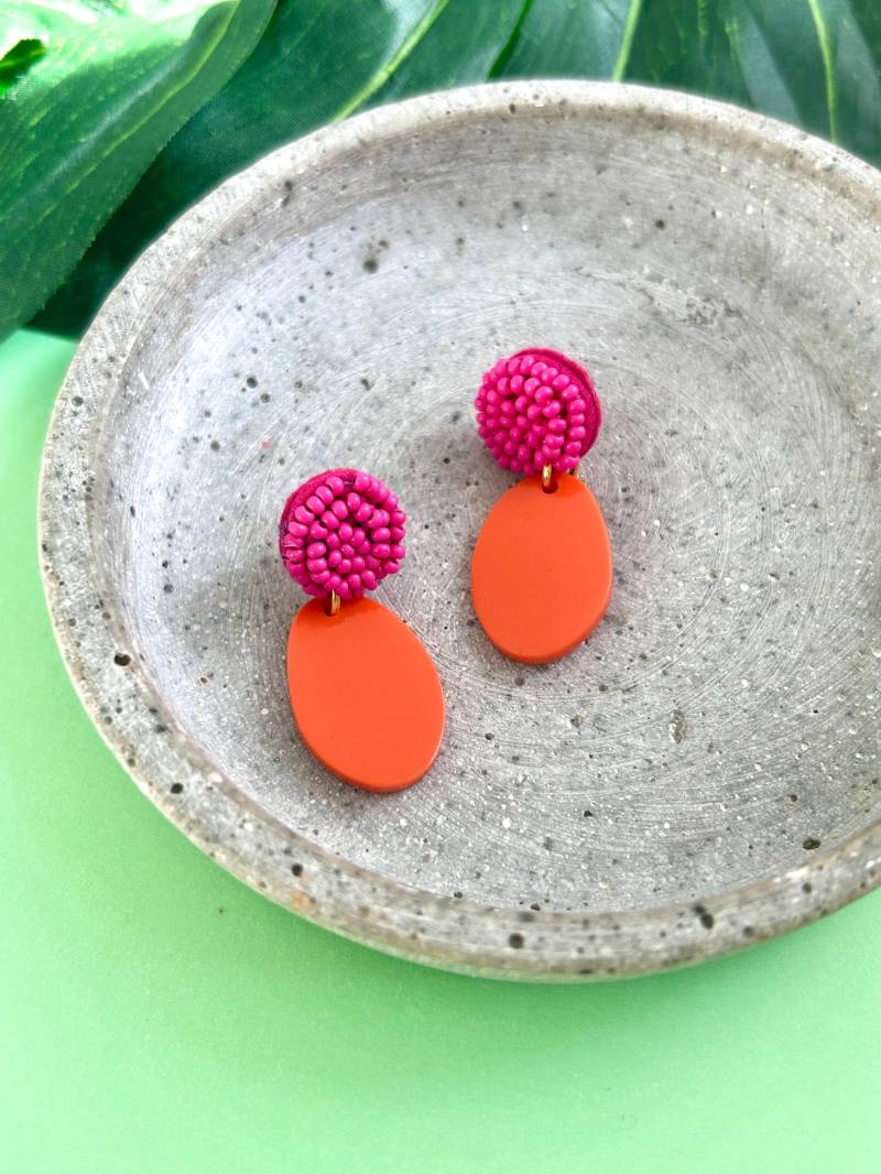 Neon Ohrringe in Pink Und Orange/Pinke Perlen Ohrstecker Kleine, Bunte Statement Color Block Geschenk Neon Ohrringe in Pink Und Orange/Pinke Perlen Ohrstecker Kleine, Bunte Statement Color Block Geschenk von birdsofparadiseDE