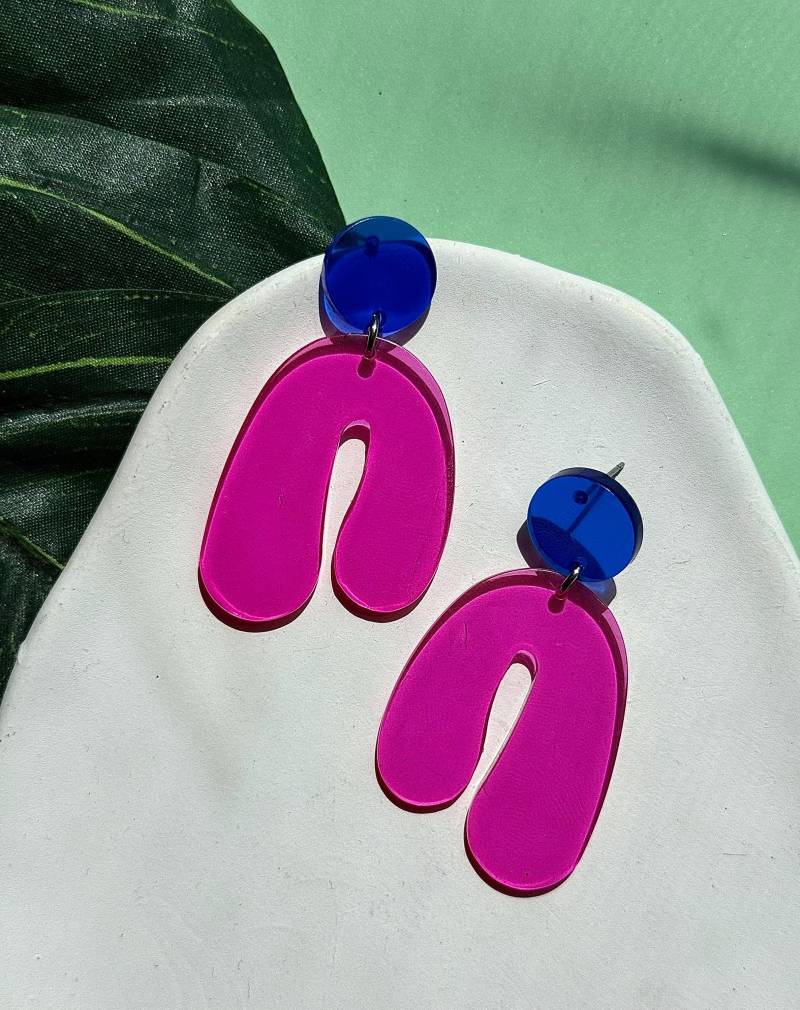 Neon Pinke Ohrringe Mit Blauen Acryl Ohrstecker/Bunte Acetat Pinke Statement Color Block Design Blaue von birdsofparadiseDE