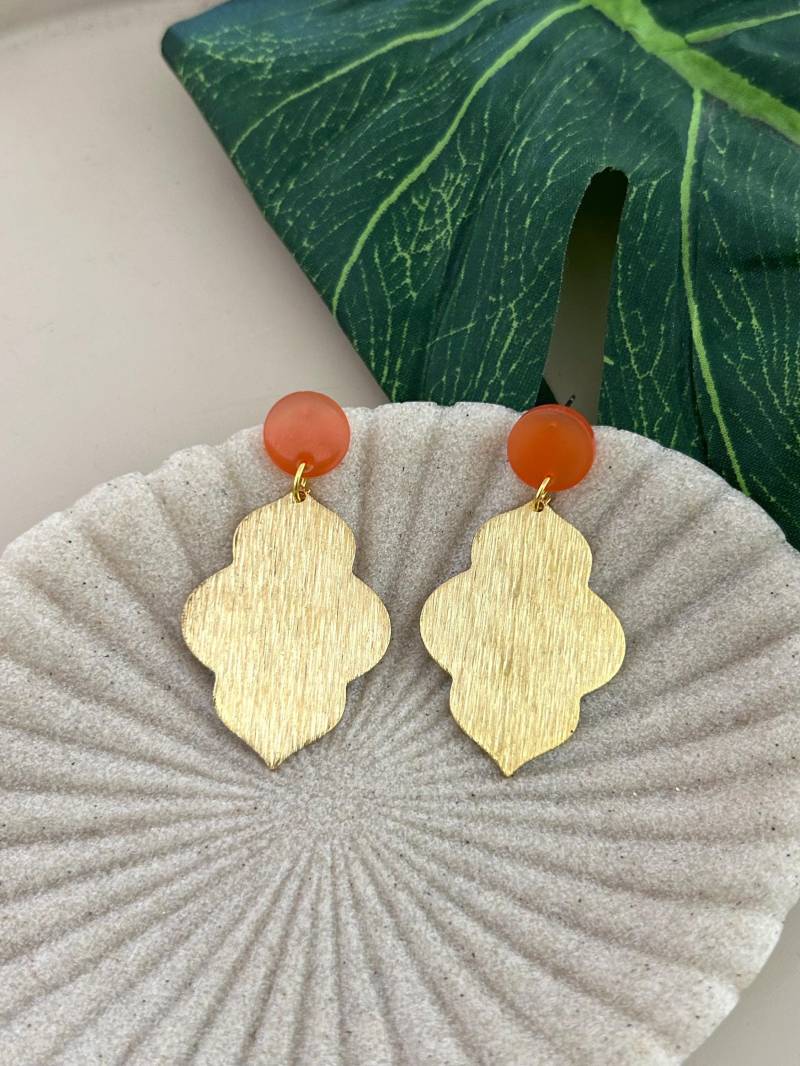 Orange Acryl Ohrstecker Mit Goldenen Messing Anhänger/Boho Statement Ohrringe in Gold Schmuck Geschenk Für Freundin Orange Acryl Ohrstecker Mit Goldenen Messing Anhänger/Boho Statement Ohrringe in Gold Schmuck Geschenk Für Freundin von birdsofparadiseDE