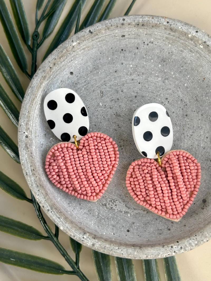 Rosa Perlen Ohrringe Mit Herz Anhänger/Polka Dots Ohrstecker Aus Acryl Statement Ohrring Geschenk Freundin von birdsofparadiseDE