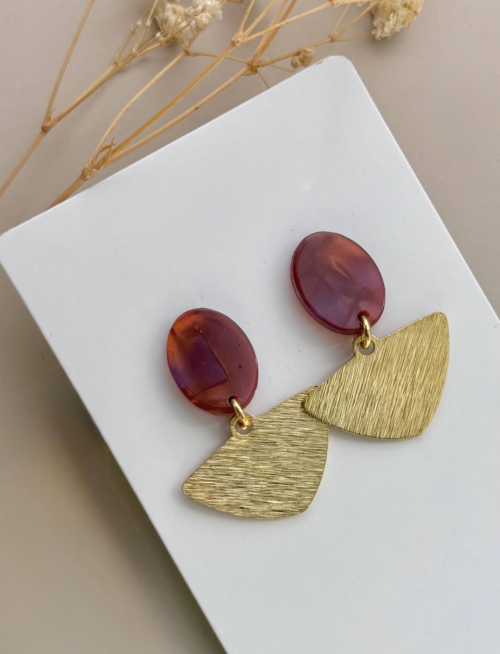 Rot Braune Ohrringe Mit Goldenen Messing Anhänger/Braun Schimmernde Ohrstecker Aus Acryl Statement Geschenk Für Freundin Rot Braune Ohrringe Mit Goldenen Messing Anhänger/Braun Schimmernde Ohrstecker Aus Acryl Statement Geschenk Für Freundin von birdsofparadiseDE