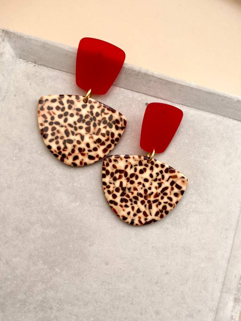 Rote Acryl Ohrstecker Mit Gepunkten Acetat Anhänger/Große Statement Ohrringe Hängeohrringe Kunststoff Geschenk Damen von birdsofparadiseDE