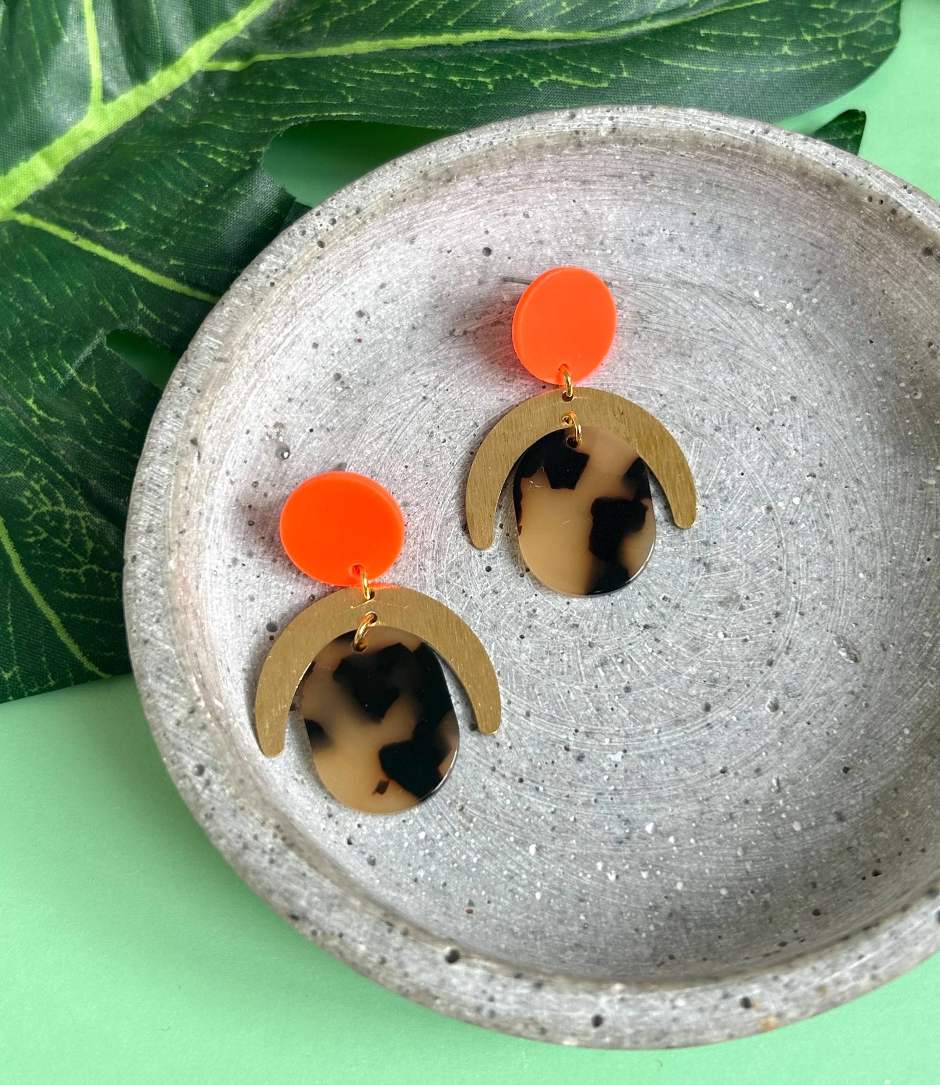 Schildpatt Statement Ohrringe Aus Acetat/Neon Orange Ohrstecker Acryl Große Bunte Party Geschenk Für Freundin von birdsofparadiseDE