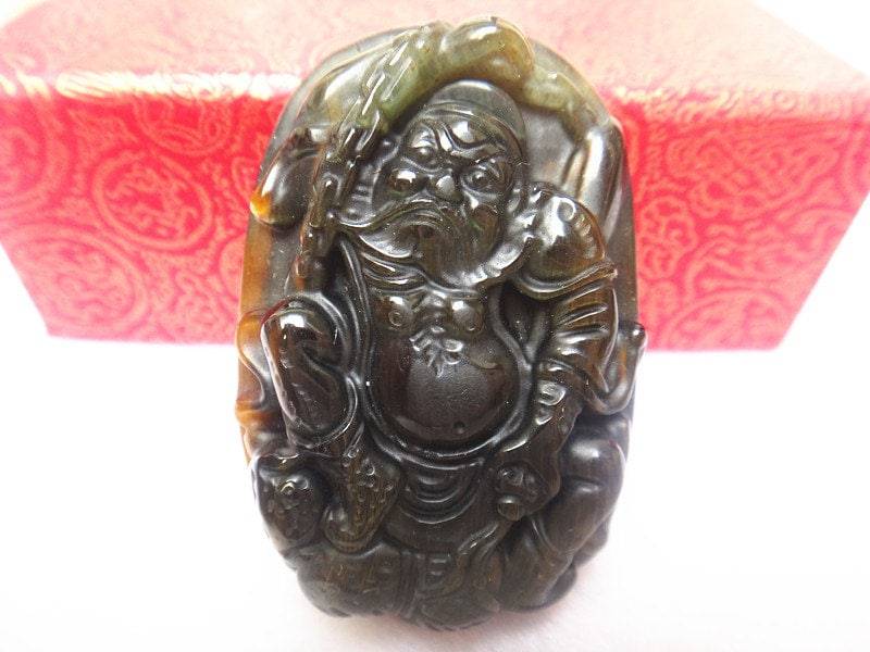 Einzigartige Und Natürliche Farbe Tiger Eye Anhänger Zhong Kui, "Sicherheit Frieden"-Maskottchen-Anhänger Einzigartige Und Natürliche Farbe Tiger Eye Anhänger Zhong Kui, "Sicherheit Frieden"-Maskottchen-Anhänger von blackbeaded
