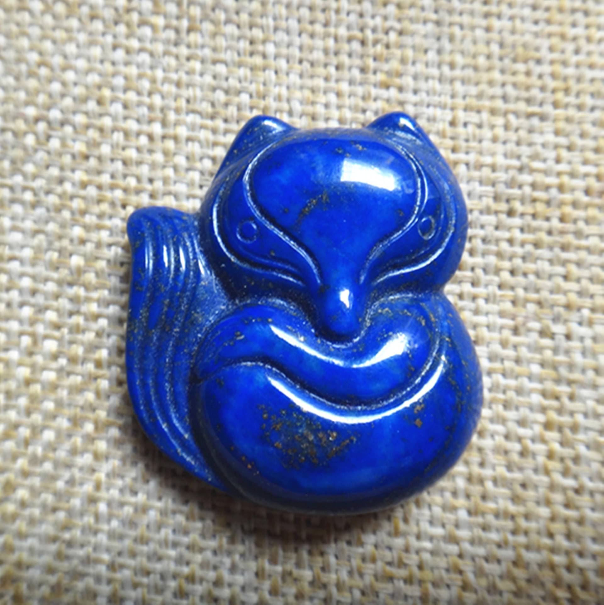 Natürliche Blaue Farbe Lapis Lazuli Fuchs Anhänger Amulett von blackbeaded
