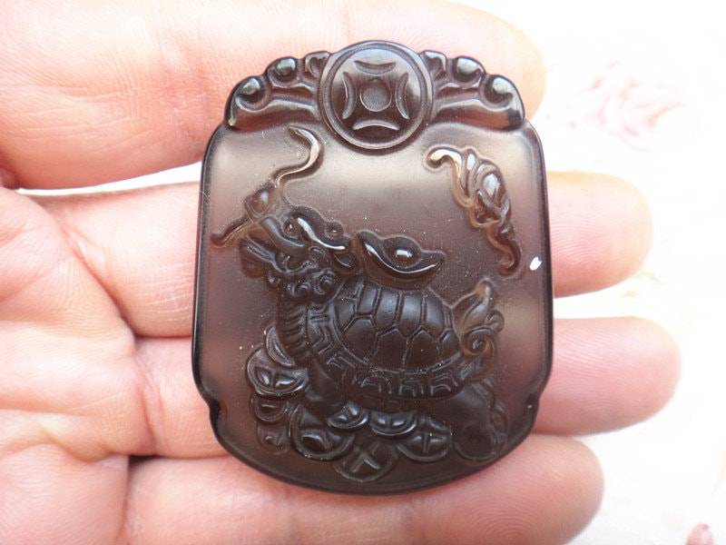 Natürliche Eis Arten Von Obsidian Anhänger Drachenschildkröte Und Phönix Maskottchen Natürliche Eis Arten Von Obsidian Anhänger Drachenschildkröte Und Phönix Maskottchen von blackbeaded