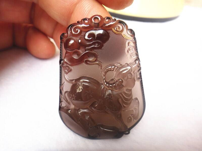 Natürliche Eis Arten Von Obsidian Anhänger Kuh Maskottchen Natürliche Eis Arten Von Obsidian Anhänger Kuh Maskottchen von blackbeaded