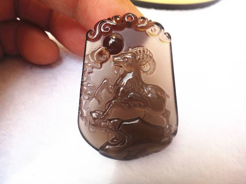 Natürliche Eis Arten Von Obsidian Ziege Anhänger Schaf Maskottchen von blackbeaded