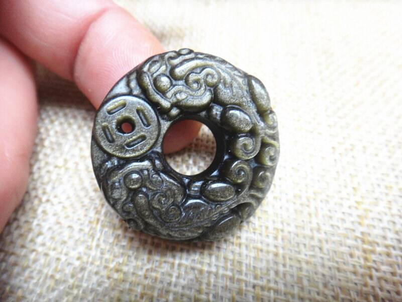 Natürliche Gold Obsidian Tapfere Truppen Frieden Schnalle Viel Glück Amulett Pi Yao Anhänger Natürliche Gold Obsidian Tapfere Truppen Frieden Schnalle Viel Glück Amulett Pi Yao Anhänger von blackbeaded