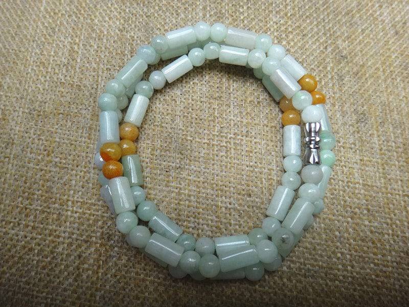 Natürliche Grüne Jade Oval Perlen Halskette Natürliche Grüne Jade Oval Perlen Halskette von blackbeaded
