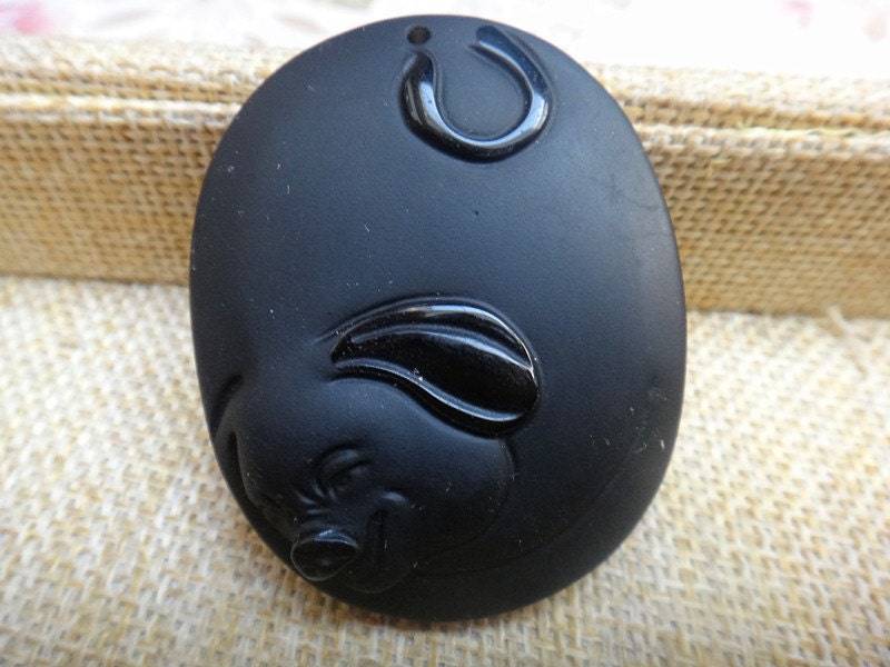 Natürliche Obsidian Anhänger Schwein Maskottchen Natürliche Obsidian Anhänger Schwein Maskottchen von blackbeaded