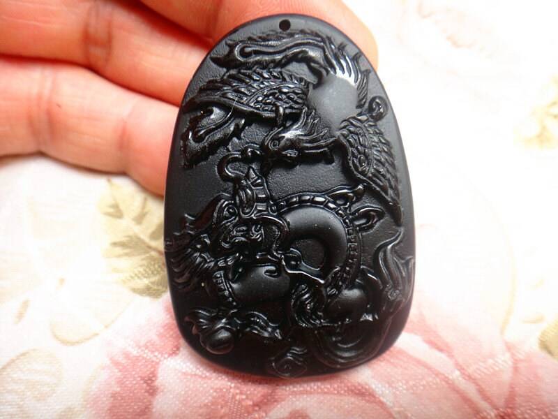 Natürliche Obsidian Dragon/Phoenix-Anhänger-Maskottchen Natürliche Obsidian Dragon/Phoenix-Anhänger-Maskottchen von blackbeaded