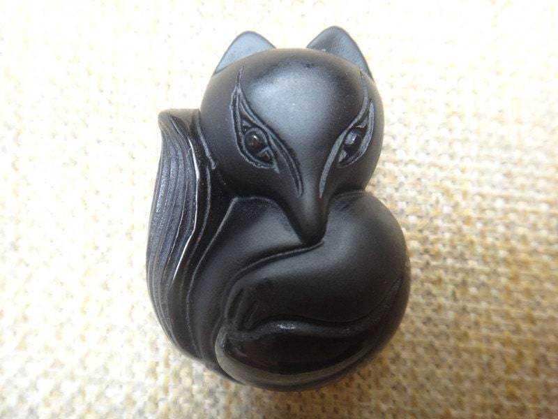 Natürliche Obsidian Geschnitzt Fuchs Viel Glück Anhänger Natürliche Obsidian Geschnitzt Fuchs Viel Glück Anhänger von blackbeaded