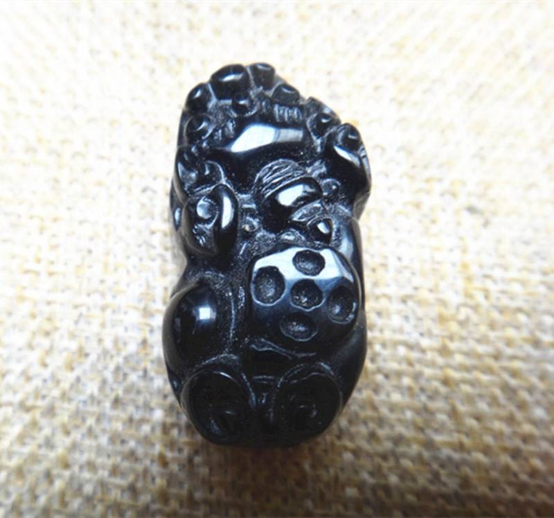Natürliche Obsidian Pi Yao Pendelleuchte von blackbeaded