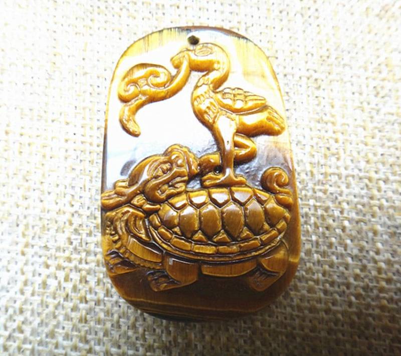 Natürliche Tiger Auge Stein Anhänger Amulett Rot-Gekrönter Kran/Schildkröte von blackbeaded