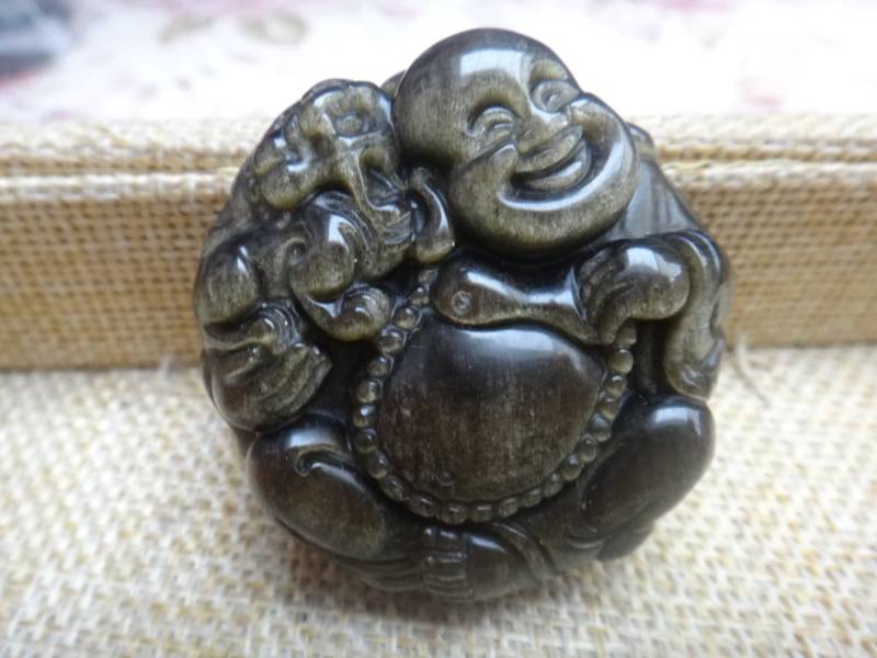 Natürlichen Goldenen Obsidian Tathagata Buddha Segen Für Sicherheit Und Frieden Anhänger-Amulett-Maskottchen Natürlichen Goldenen Obsidian Tathagata Buddha Segen Für Sicherheit Und Frieden Anhänger-Amulett-Maskottchen von blackbeaded