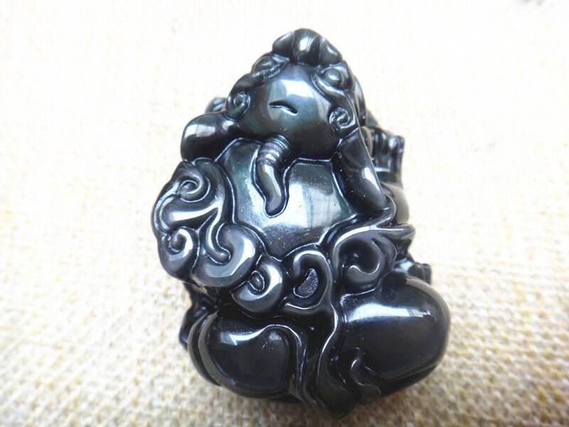 Natureis Art Regenbogen Obsidian Anhänger Pi Yao von blackbeaded