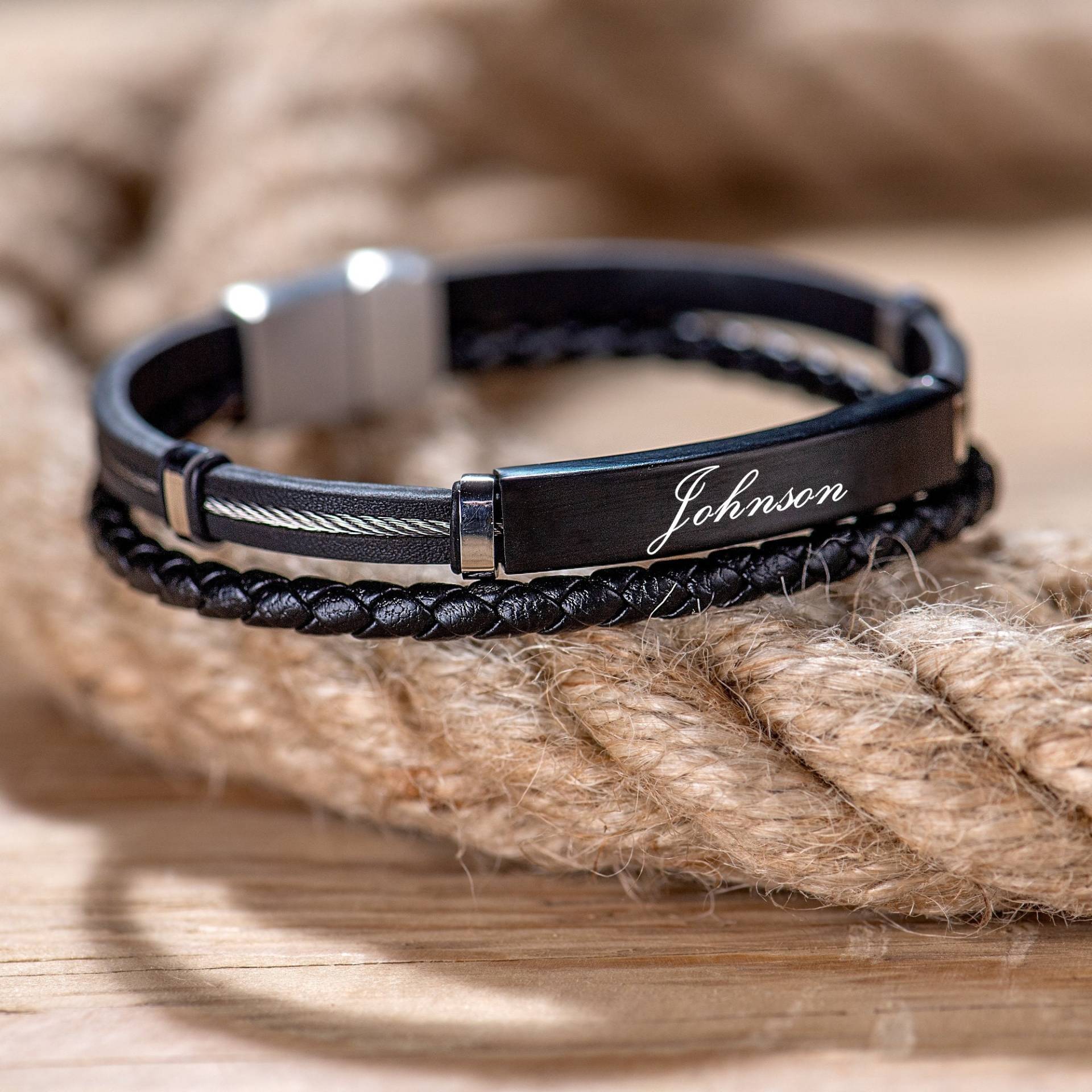 Männer Name Armband, Geschenk Für Vater, Ehemann Geschenk, Gravur Echtleder Und Stahl Armbänder, Geburtstagsgeschenk, 3 Farboptionen von blackeagledesgn