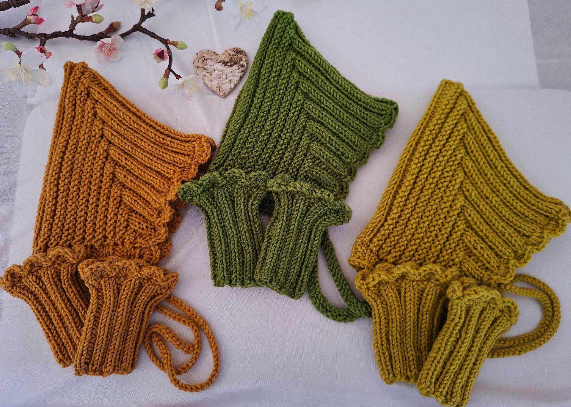 Mütze Handstulpen Fürs Baby Als Set - Farben Wählbar, Handgestrickt #25.24.1-3 von blamuesHandarbeiten