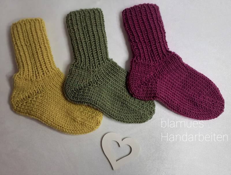Socken Erstlingssocken Baby Handgestrickt in Verschiedenen Farben Wählbar #804 #576 #25.20 von blamuesHandarbeiten