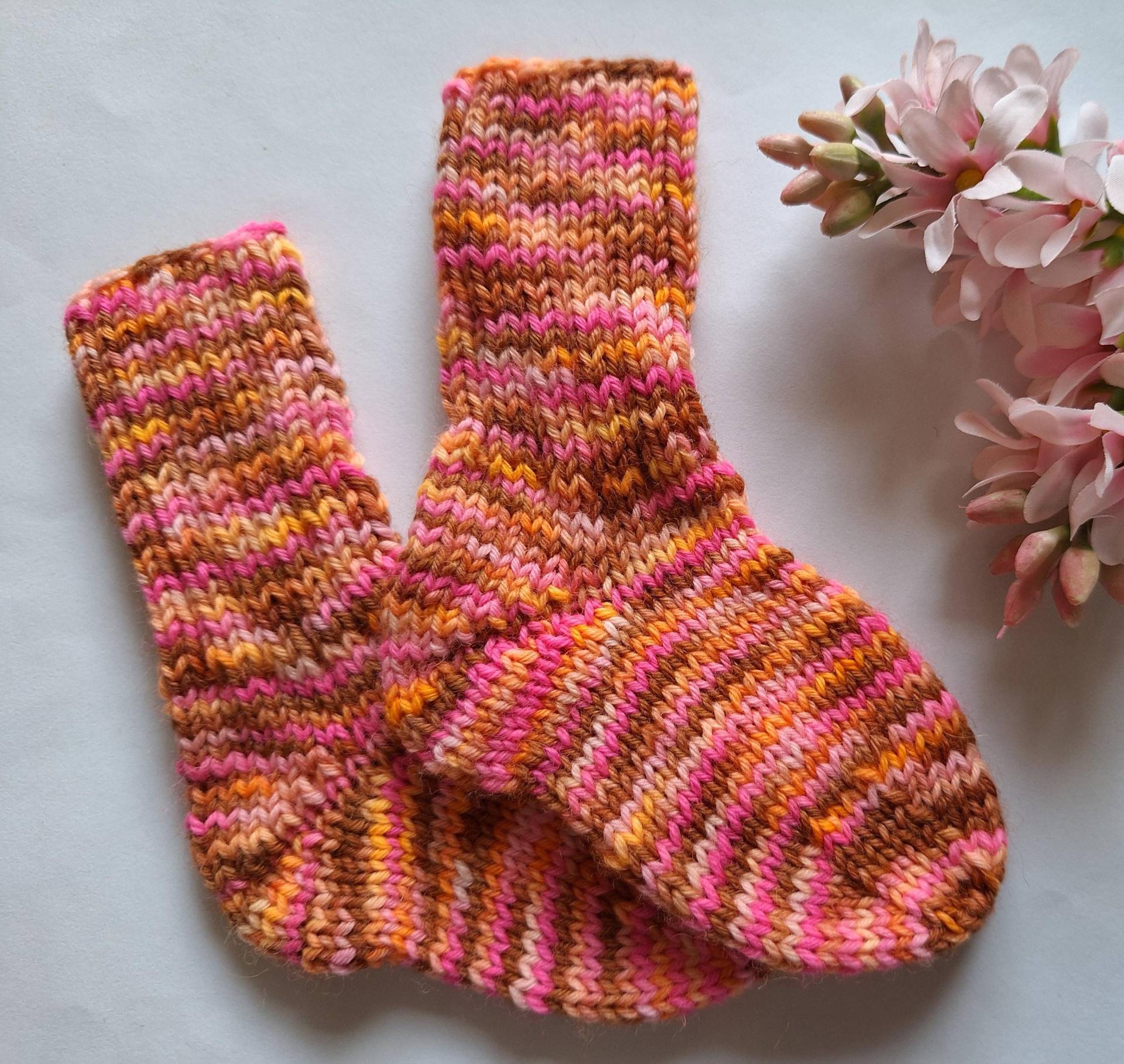 Socken Kindersocken Gr. 20-21 Handgestrickt, Bunt in Unregelmässigem Verlauf #25.47 von blamuesHandarbeiten