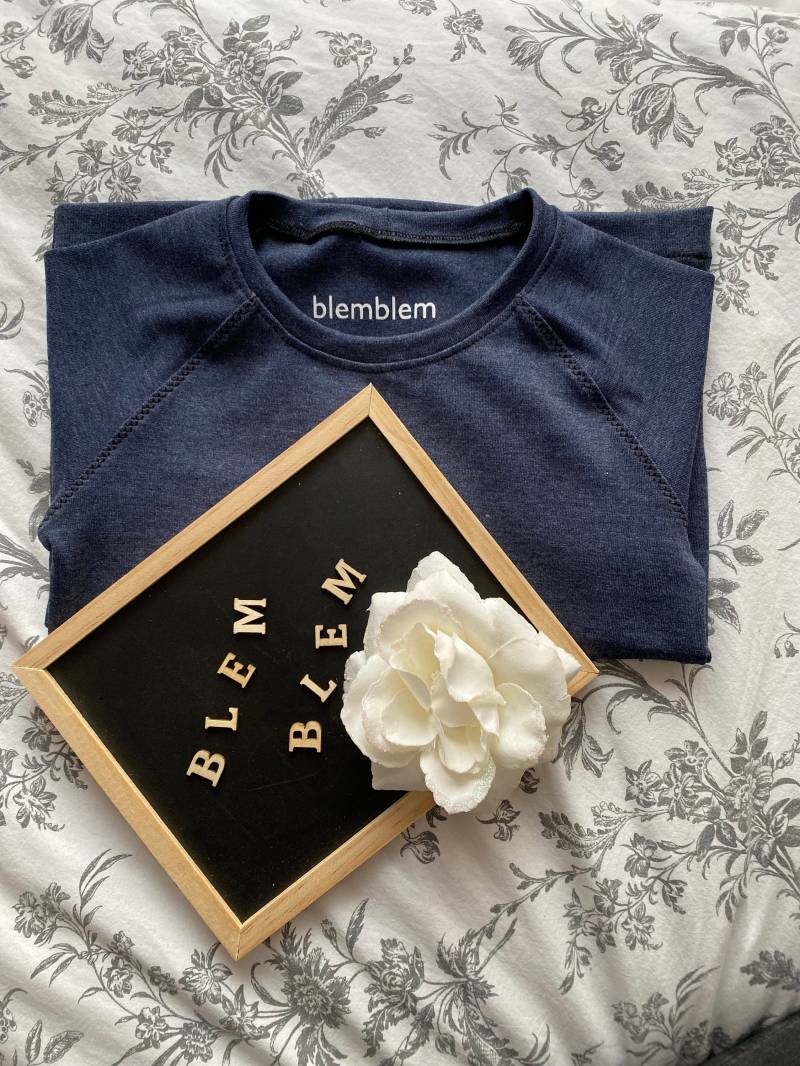 T-Shirt von blemblemXhandmade