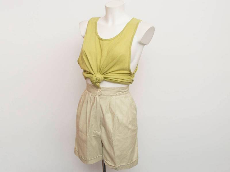 Vintage Beige Bermuda Shorts High Waist Baumwolle Deadstock 90Er Jahre von blessthatdress