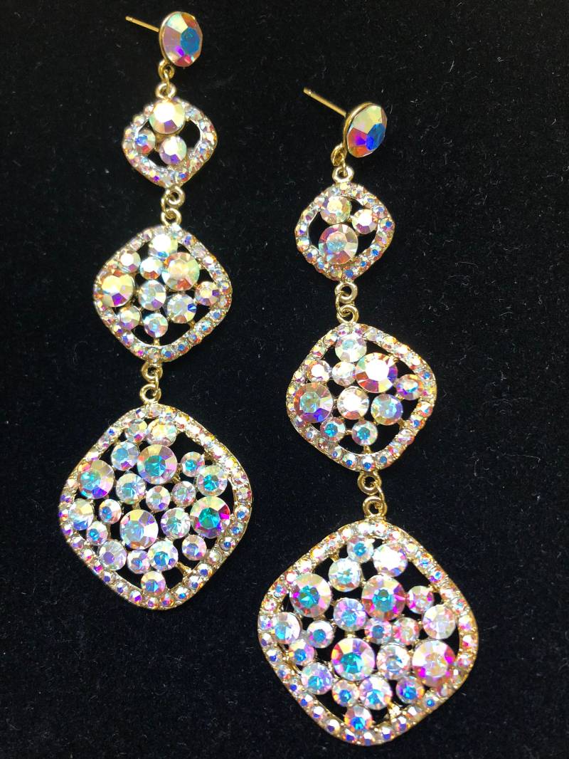 Wunderschöne Chandlier Ohrringe in Crystal Aurore Boreale | Ab Auf Gold von blingsbyj