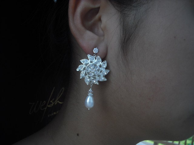 Savannah, Lange Bridal Ohrringe, Art Deco Strass Blume Vintage Style Weddng Schmuck von blissbridal1