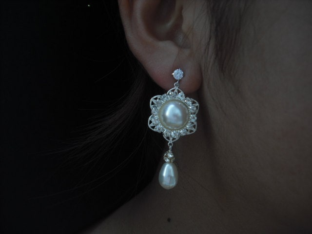Verkauf - Pearl Center Drop Post Ohrringe, Braut Vintage-stil Braut-Schmuck, Weddng Schmuck von blissbridal1