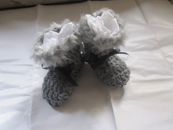 Baby Uggs Grau Kunstfell Besatz Hi Top Winter Booties 0 - 6 Monate Baby Uggs Grau Kunstfell Besatz Hi Top Winter Booties 0 - 6 Monate von blitzknitz