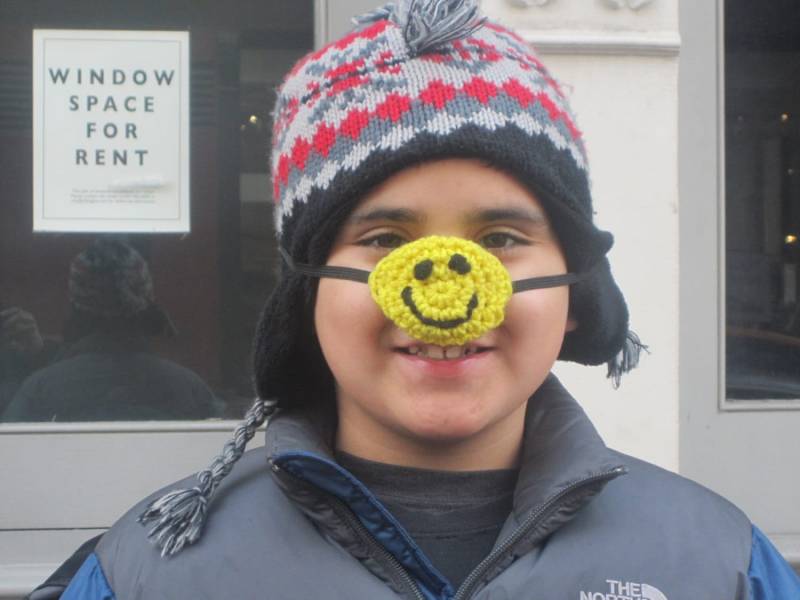 Smiley Nasenwärmer Gelber Gehäkelter Emoticon, Schutz Vor Erkältung Im Winter Smiley Nasenwärmer Gelber Gehäkelter Emoticon, Schutz Vor Erkältung Im Winter von blitzknitz