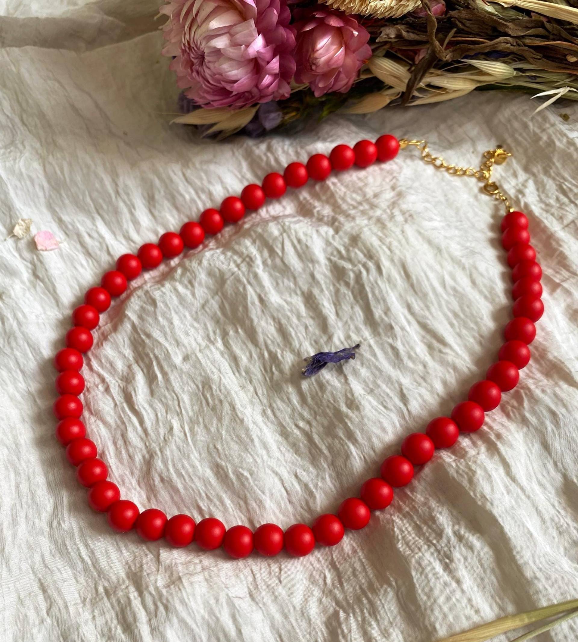 Rote Perlenkette Mit Großen Acrylperlen | Dopamine Jewellery Dopamin Schmuck Sommer Vintage Verstellbar Gold Allergiefrei Rote Perlenkette Mit Großen Acrylperlen | Dopamine Jewellery Dopamin Schmuck Sommer Vintage Verstellbar Gold Allergiefrei von blombarn