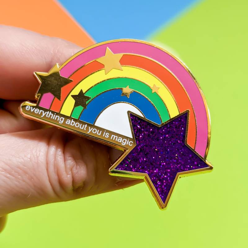 Regenbogen Magic Pride Wand Pin Aus Hart-Emaille von bloomingeuphoria