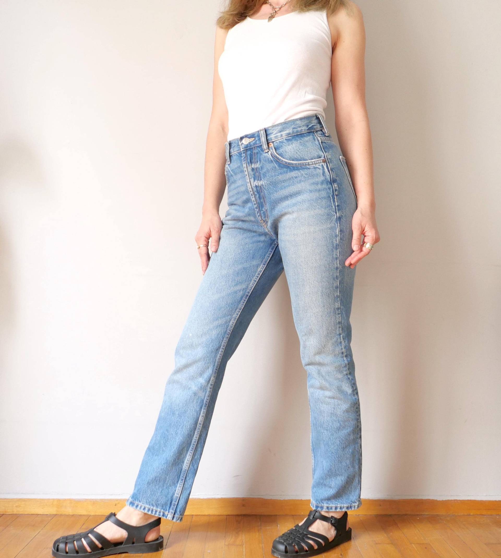 90S High Rise Stone Wash Jeans Vintage Denim Mit Geradem Bein 90S High Rise Stone Wash Jeans Vintage Denim Mit Geradem Bein von blubirdvintagelove