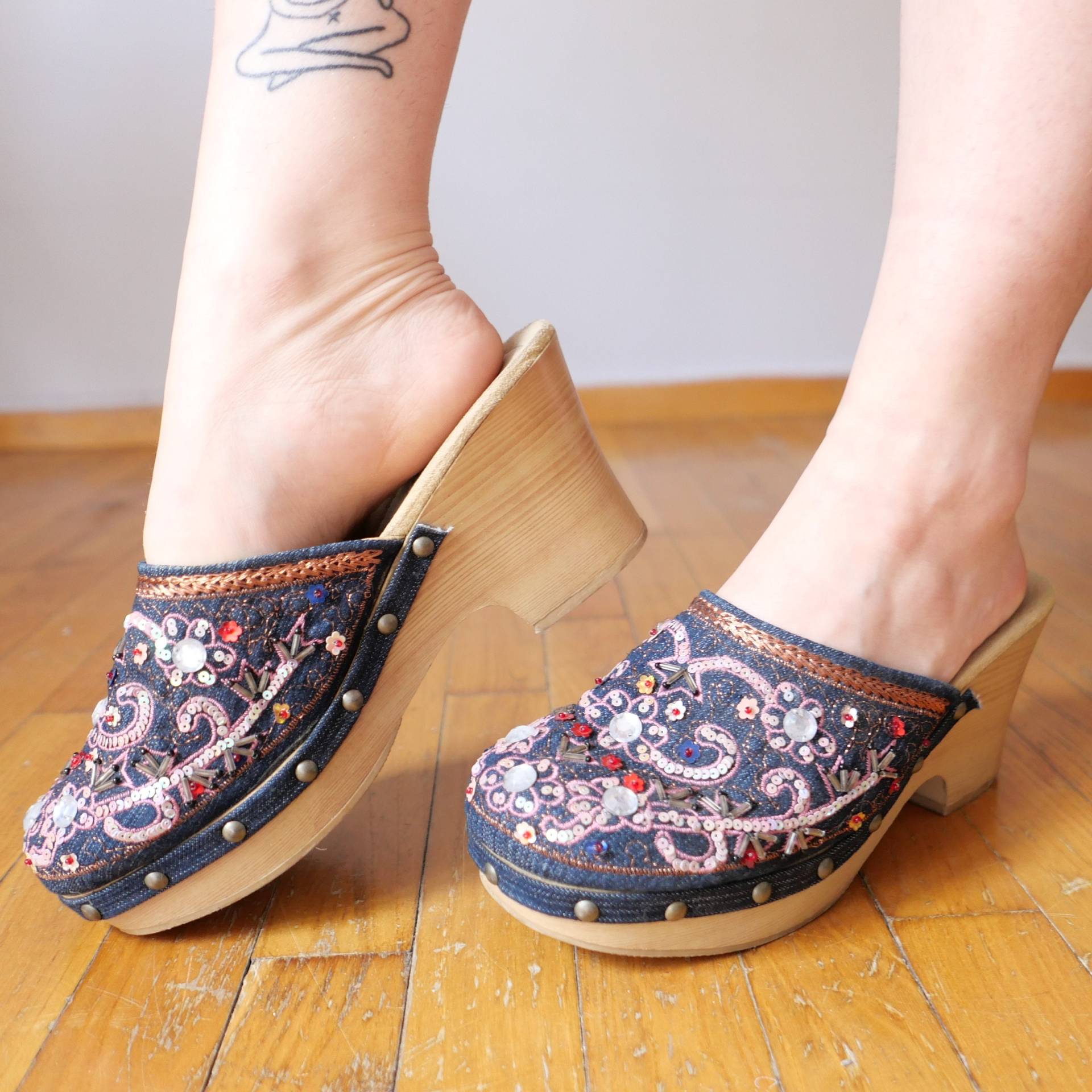 Vintage Denim Verschönert Holz-Look Blumenschuhe Boho 90Er Jahre Stil Größe 37 von blubirdvintagelove