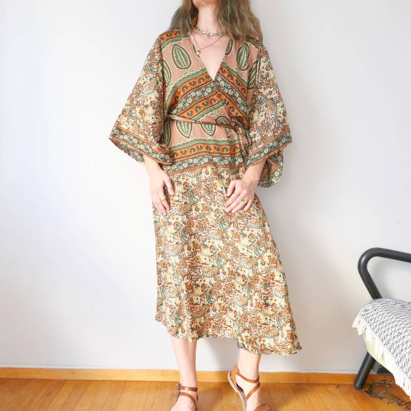 Vintage Paisley Kimono Robe Arti Seidenmischung Lounge Kleid von blubirdvintagelove
