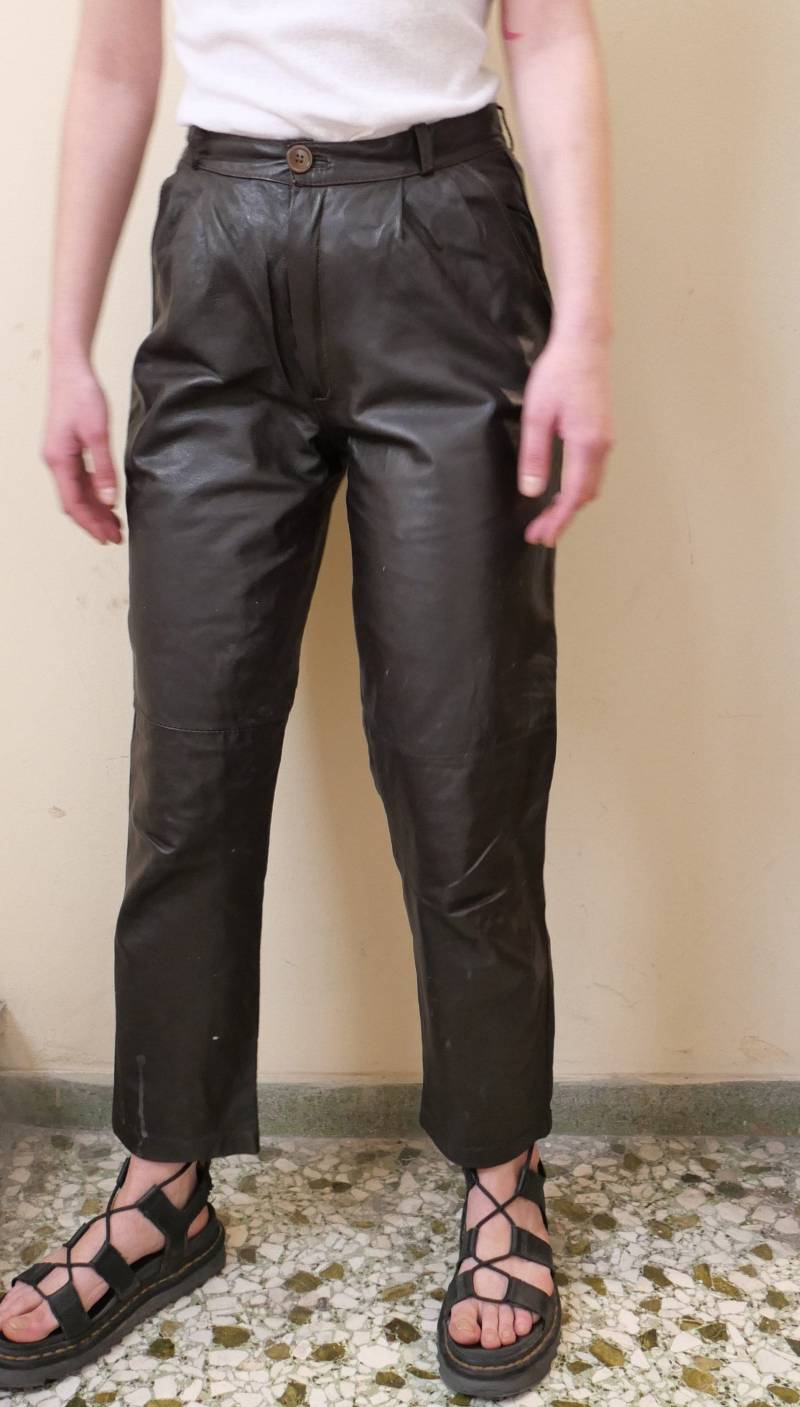 Vintage Bundfaltenhose Dunkelbraune High Rise Hose | Größe S von blubirdvintagelove